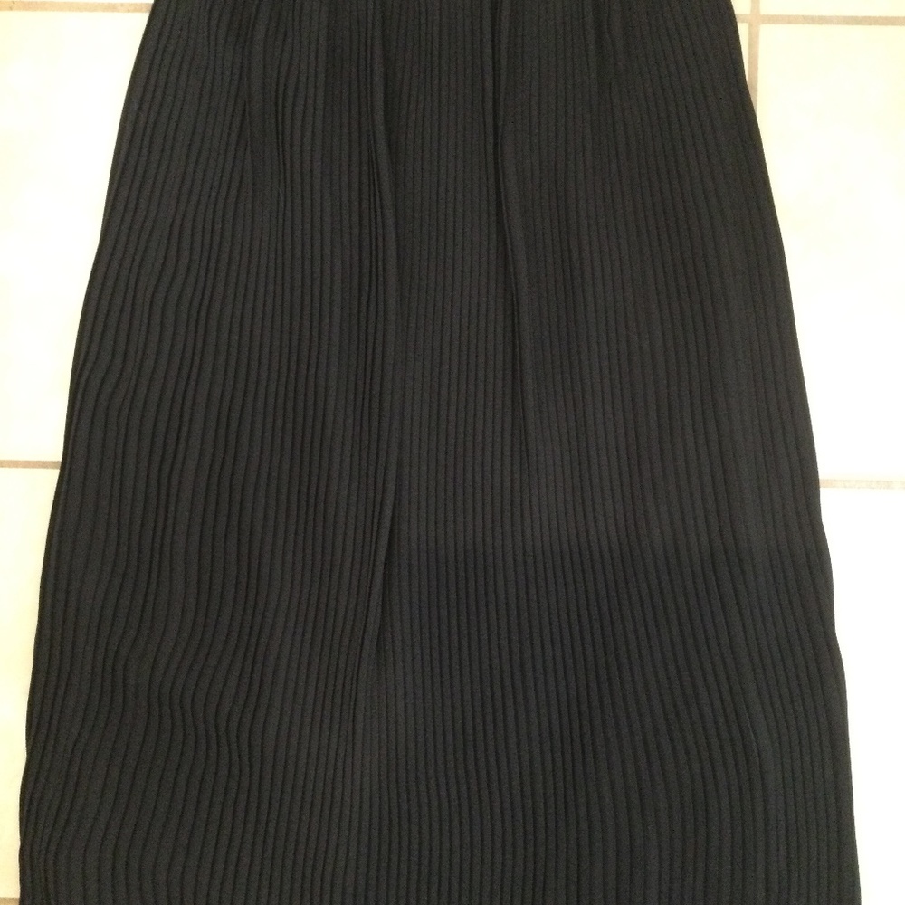 Pleated  skirt, ankle length, Uniqlo